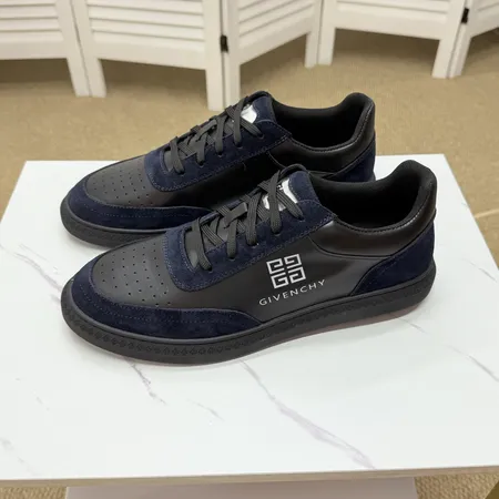 ジバンシィ カジュアルシューズ