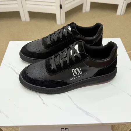 ジバンシィ カジュアルシューズ