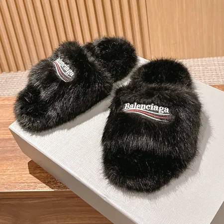 バレンシアガ スリッパ