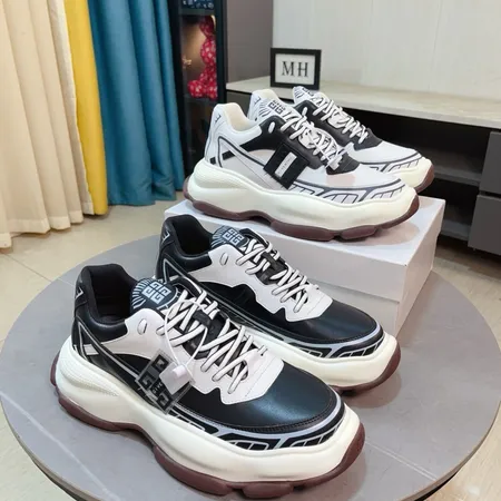 ジバンシィ スニーカー