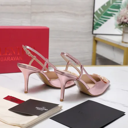 ヴァレンティノ サンダル