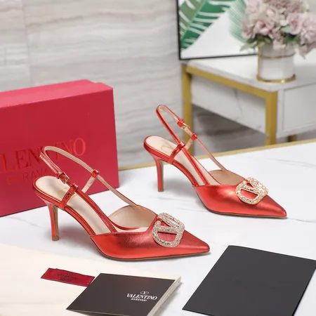 ヴァレンティノ サンダル