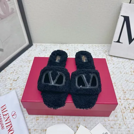 ヴァレンティノ スリッパ