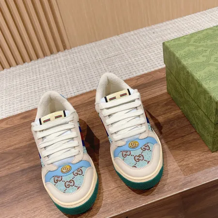 グッチ カジュアルシューズ
