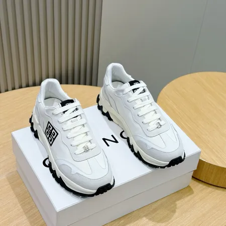 ジバンシィ カジュアルシューズ