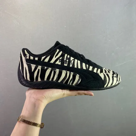 プーマ カジュアルシューズ