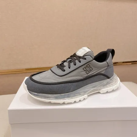 ジバンシィ カジュアルシューズ