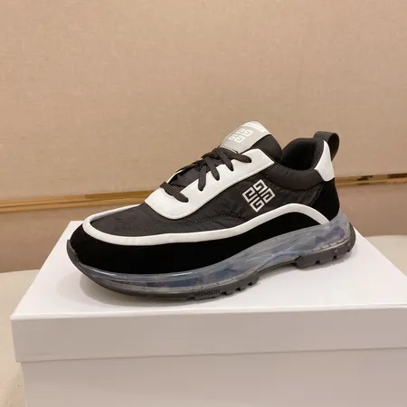 ジバンシィ カジュアルシューズ