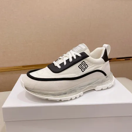 ジバンシィ カジュアルシューズ