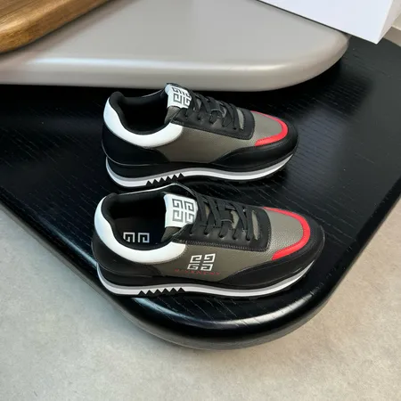 ジバンシィ スニーカー