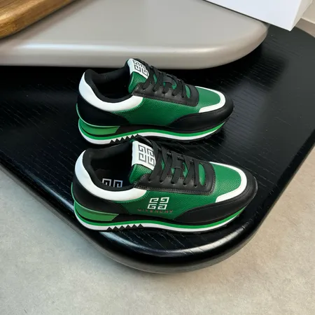 ジバンシィ スニーカー