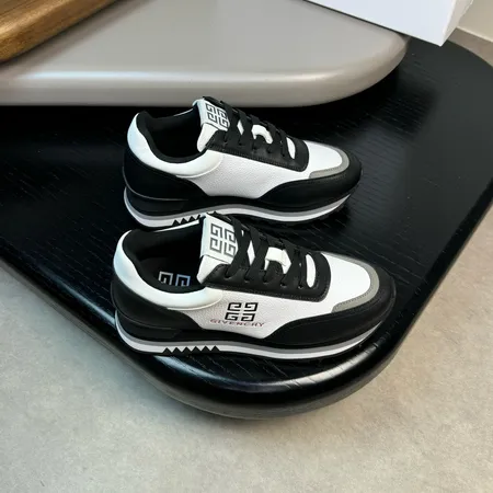 ジバンシィ スニーカー