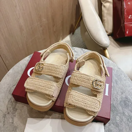 グッチ サンダル