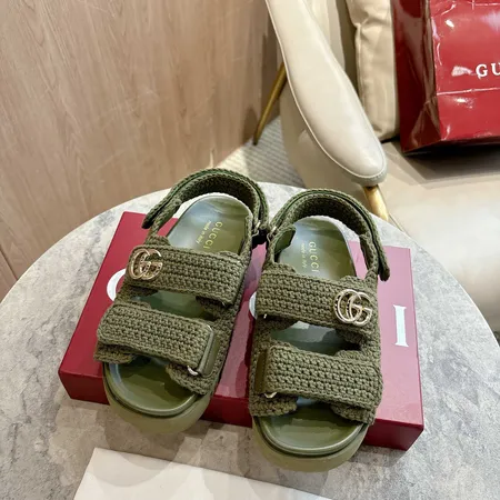 グッチ サンダル