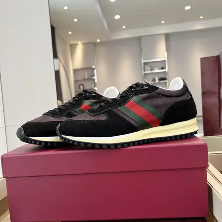 グッチ スニーカー