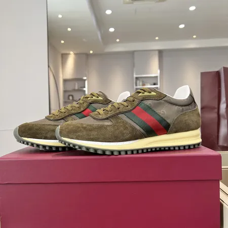 グッチ スニーカー