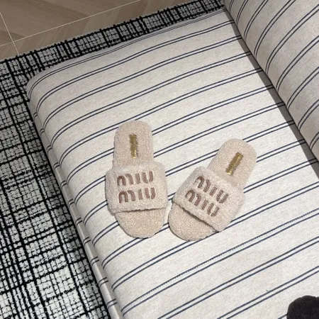 ミュウミュウ スリッパ