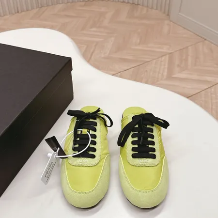 プラダ スリッパ