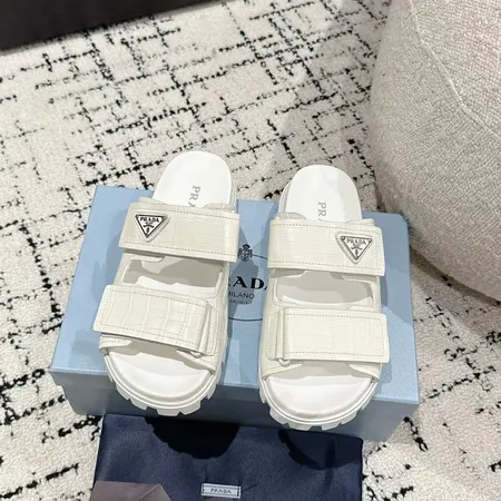 プラダ スリッパ