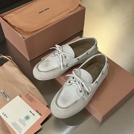 ミュウミュウ ビジネスシューズ