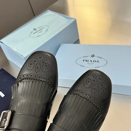プラダ ビジネスシューズ