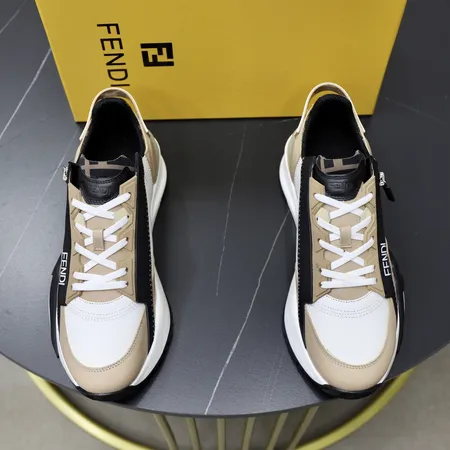 フェンディ カジュアルシューズ