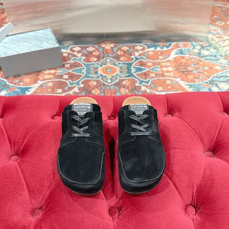 バレンシアガ スリッパ