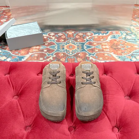 バレンシアガ スリッパ