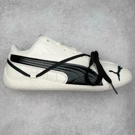 プーマ カジュアルシューズ