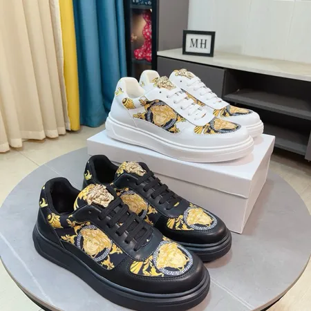 ヴェルサーチ カジュアルシューズ