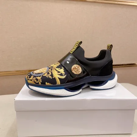 ヴェルサーチ カジュアルシューズ