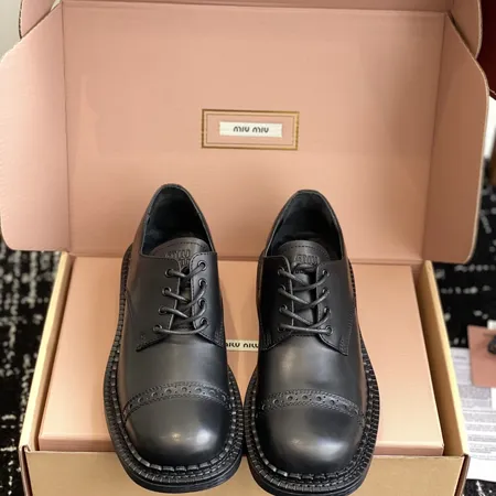 ミュウミュウ ビジネスシューズ