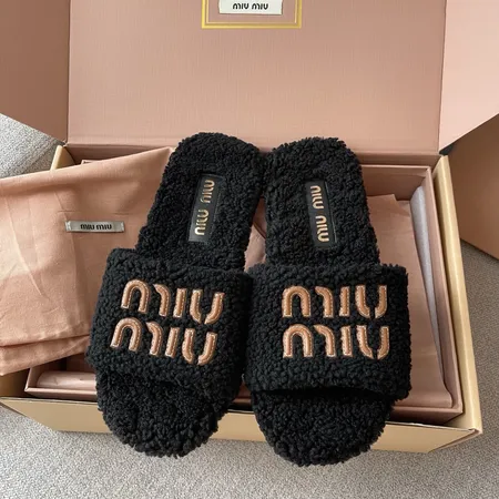 ミュウミュウ スリッパ