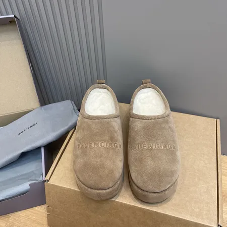 バレンシアガ スリッパ