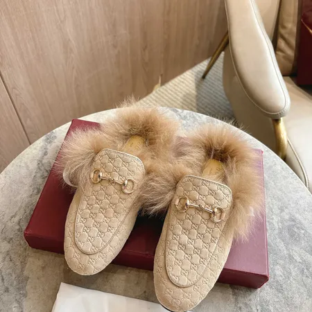 グッチ スリッパ