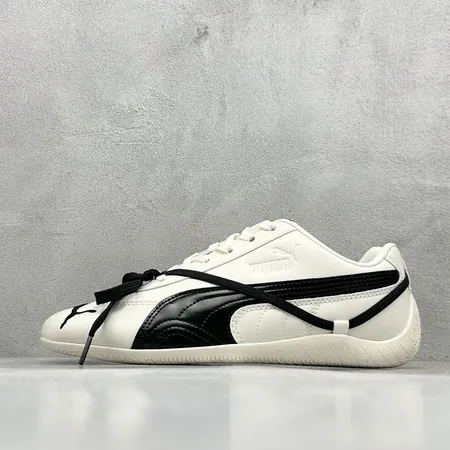 プーマ カジュアルシューズ