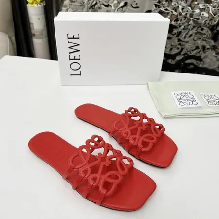 ロエベ スリッパ