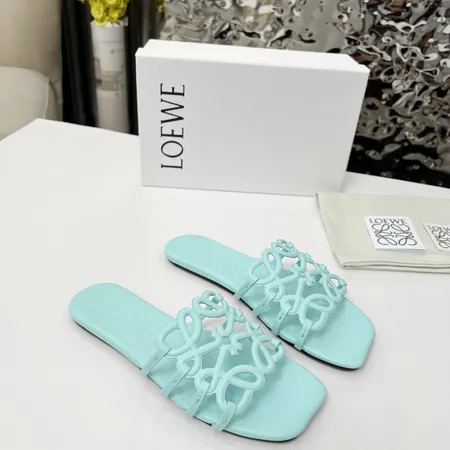 ロエベ スリッパ