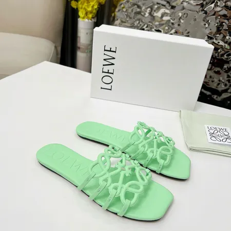 ロエベ スリッパ