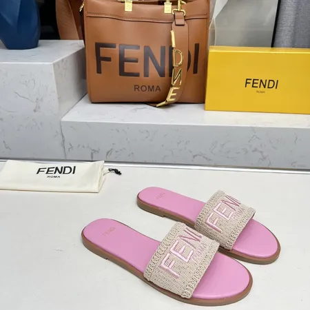 フェンディ スリッパ