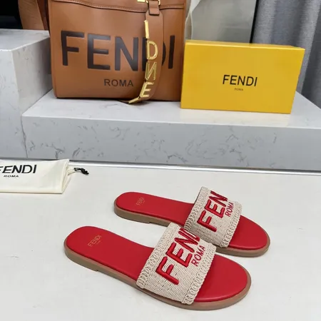 フェンディ スリッパ