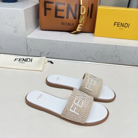 フェンディ スリッパ