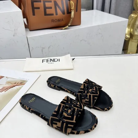 フェンディ スリッパ
