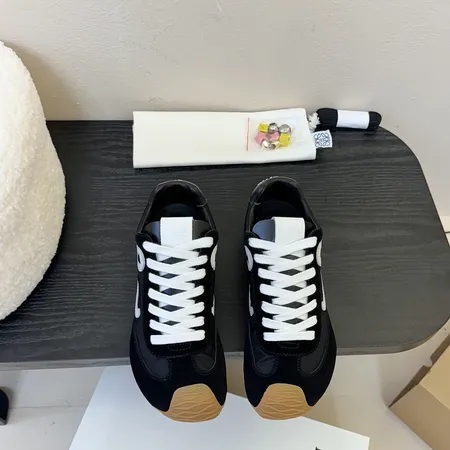 ロエベ カジュアルシューズ