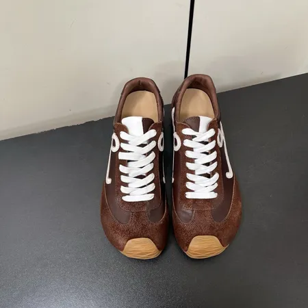 ロエベ カジュアルシューズ