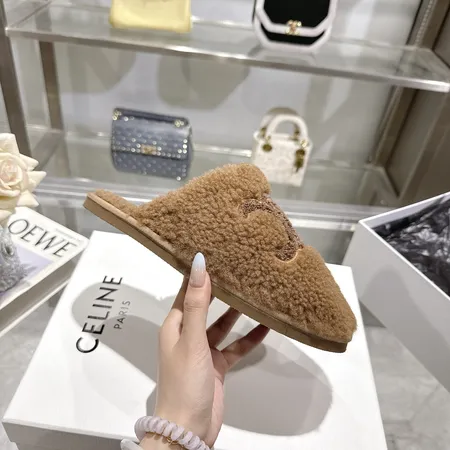 セリーヌ スリッパ