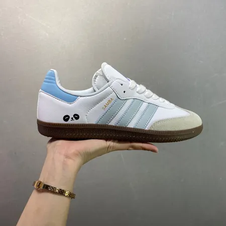 アディダス カジュアルシューズ