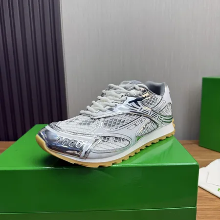 ボッテガ ヴェネタ スニーカー