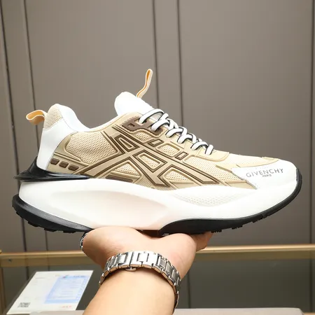 ジバンシィ スニーカー