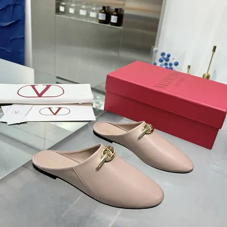 ヴァレンティノ スリッパ